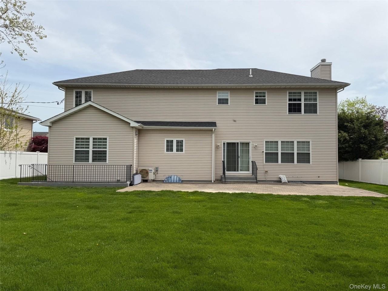 11 Putnam Ave - Photo 2 of 2