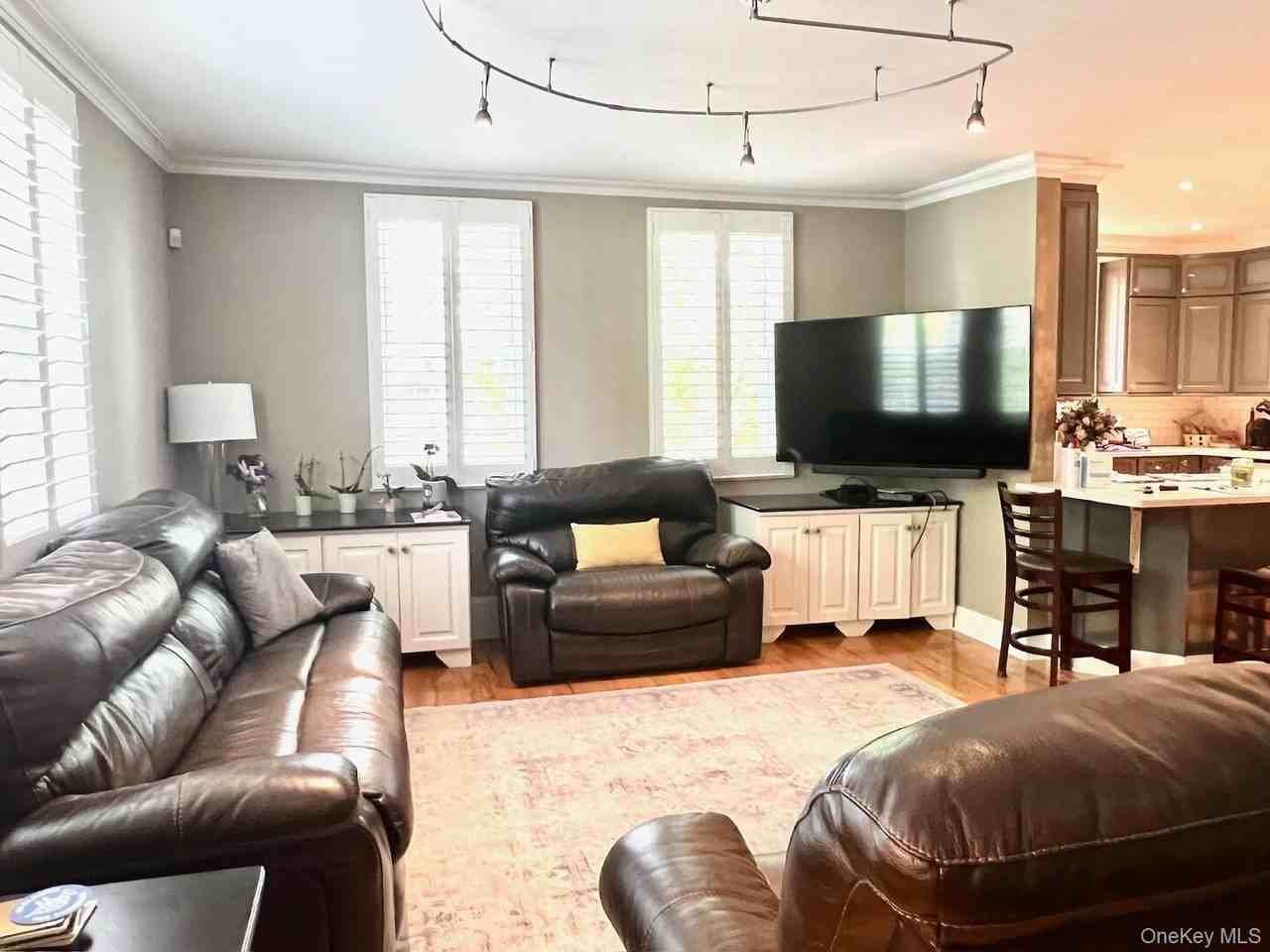 21520 43rd Ave - Photo 5 of 26