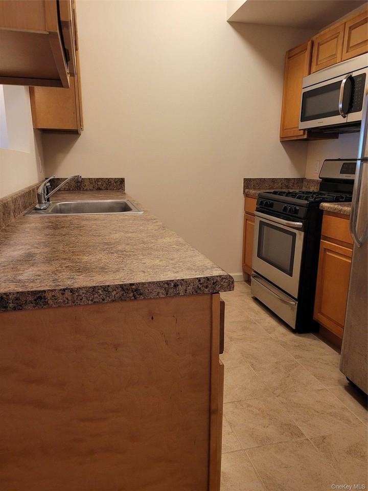 260 Ruth Ct - Photo 5 of 13