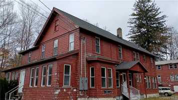 featured image of 10 Church Ave #6