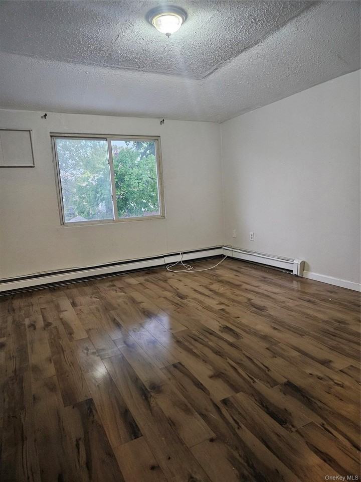 15024 121st Ave #2 - Photo 3 of 8