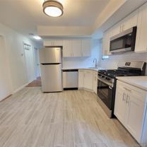571 Nassau Blvd - Photo 1 of 1