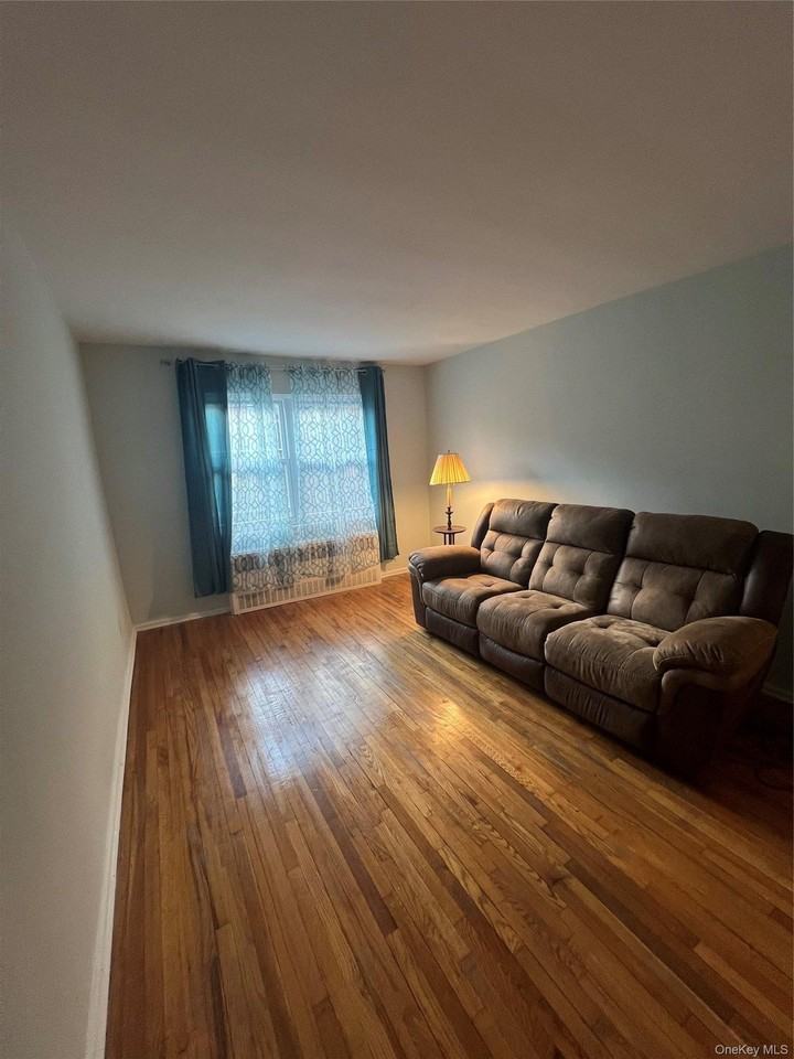 4120 210th St #1 - Photo 3 of 11