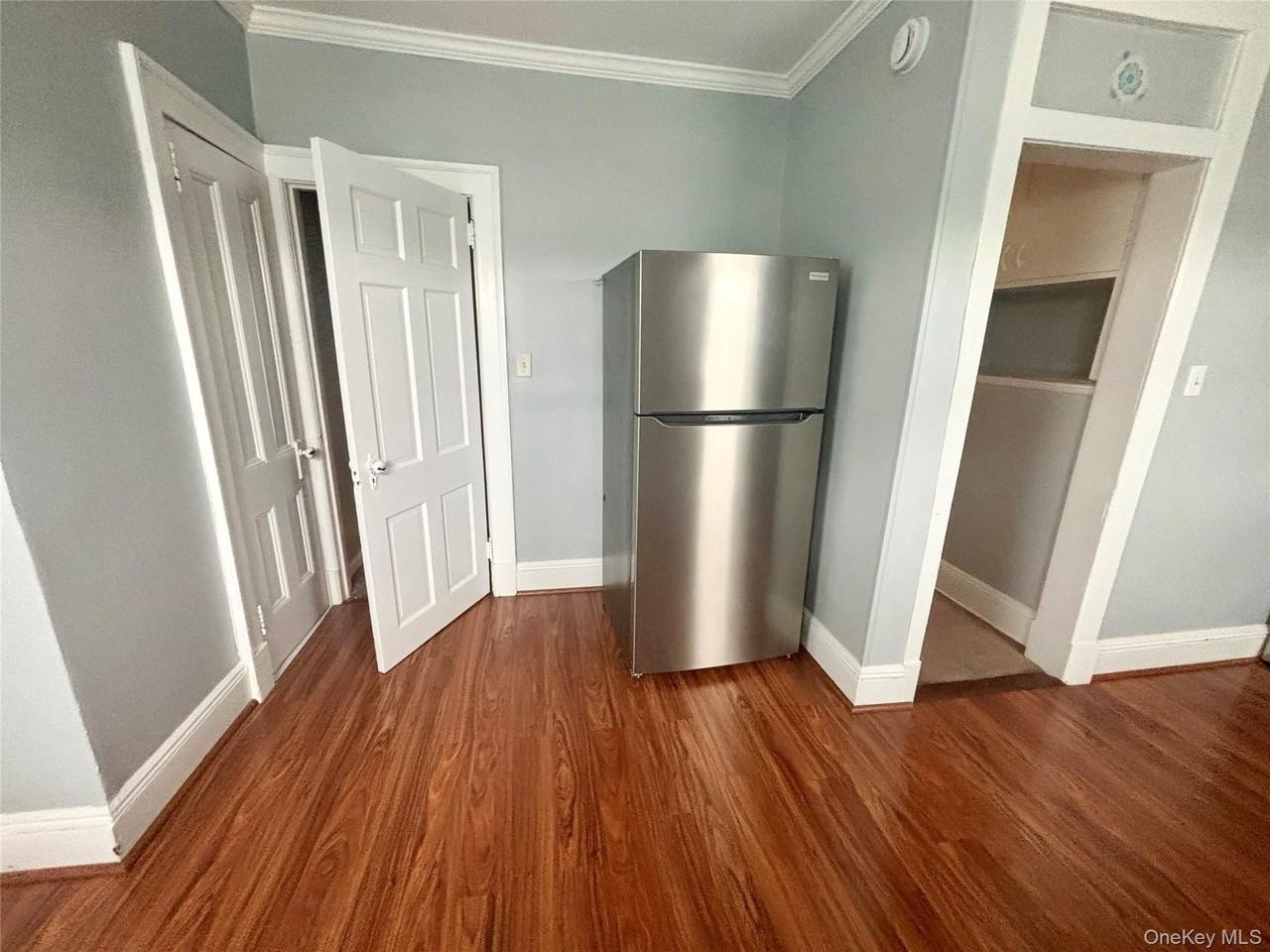 92 Wavecrest St - Photo 5 of 12