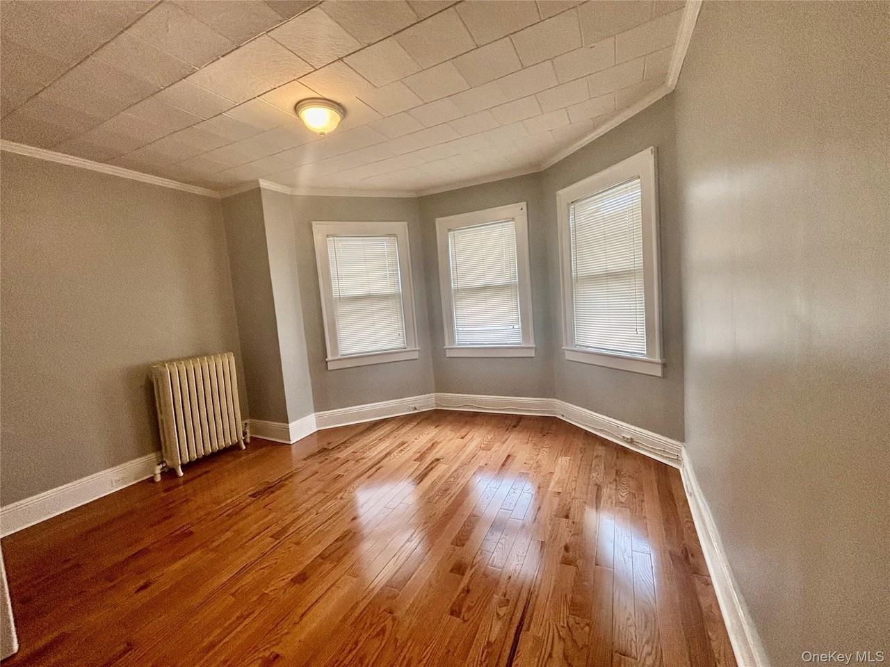 92 Wavecrest St - Photo 7 of 12