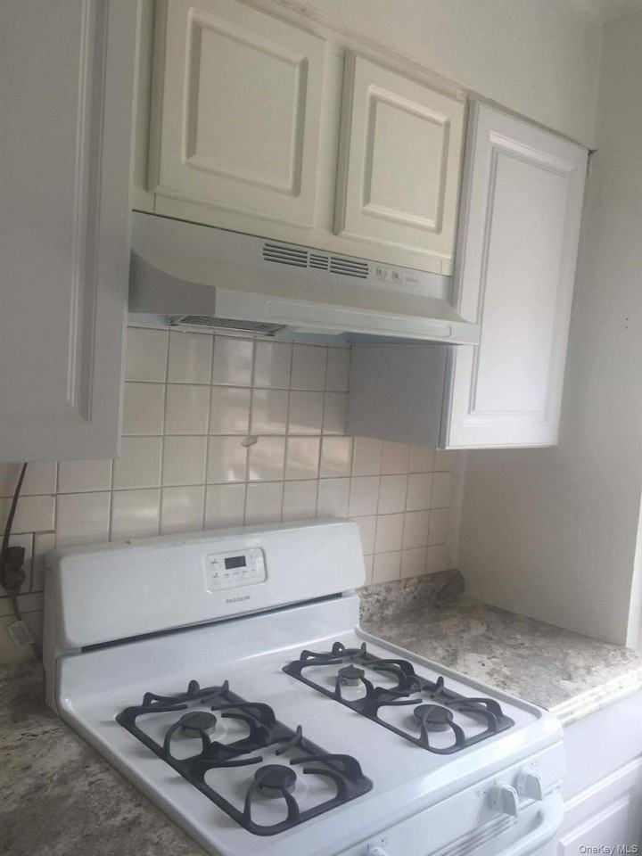 1454 E 233rd St #1 - Photo 3 of 4