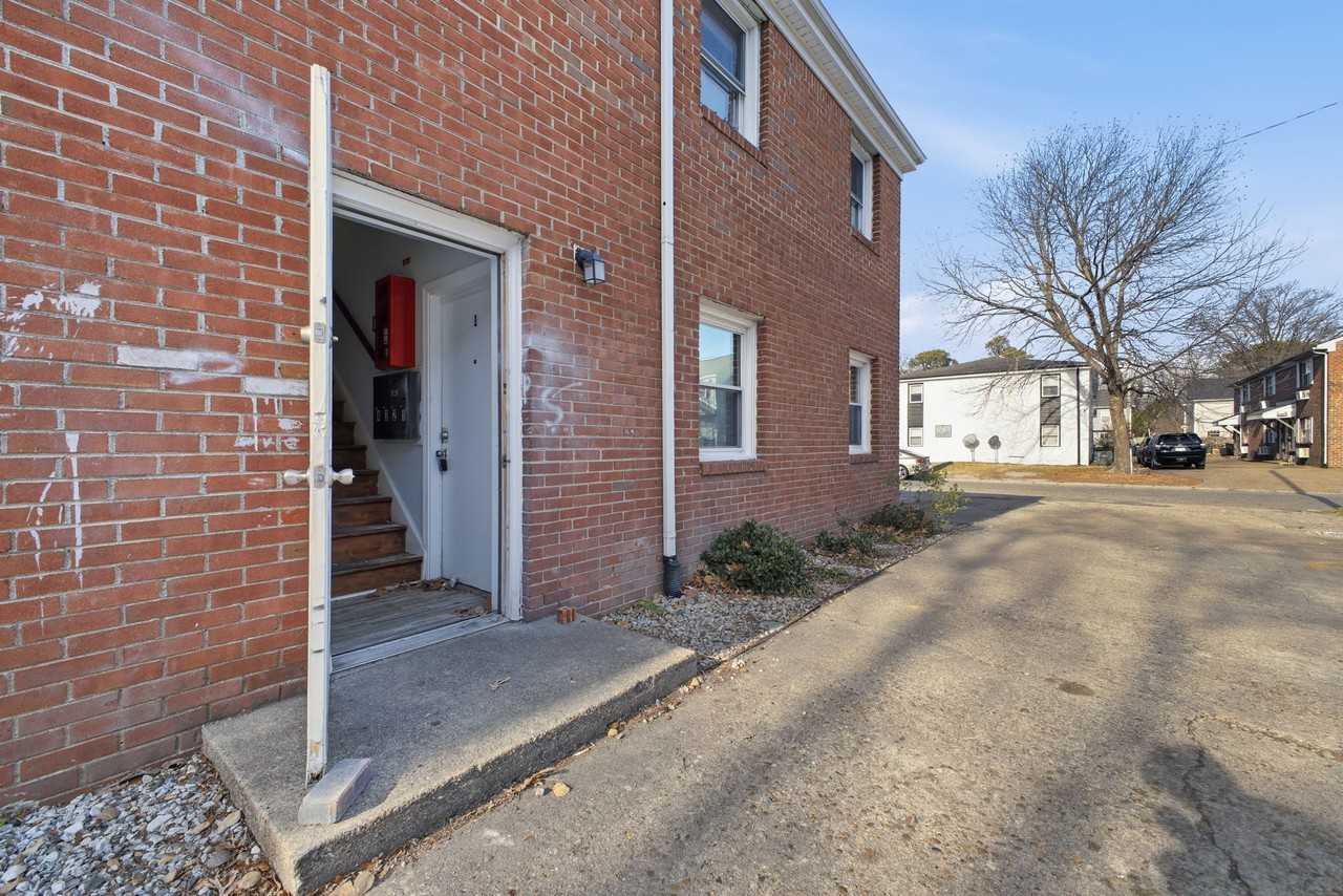 507 Ashlawn Dr - Photo 2 of 14