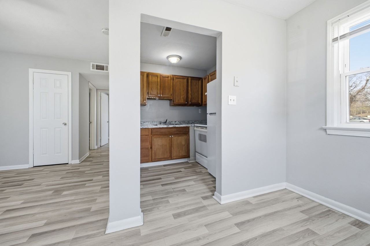 507 Ashlawn Dr - Photo 5 of 14