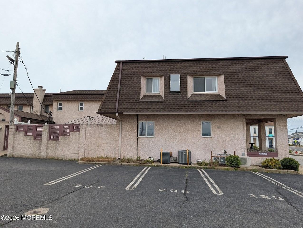 1008 Ocean Ave - Photo 2 of 28