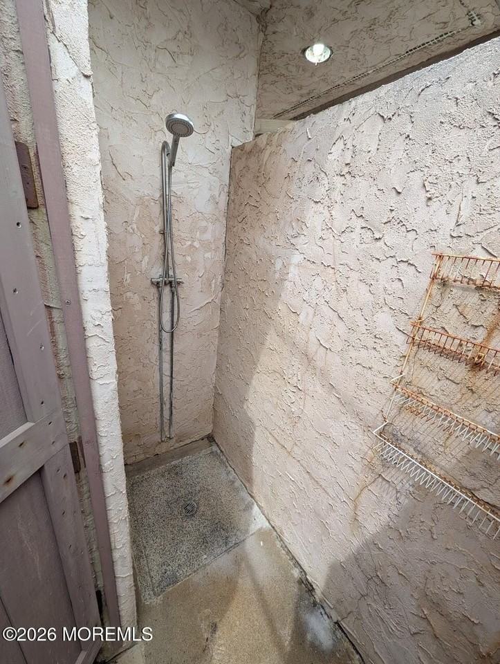 1008 Ocean Ave - Photo 7 of 28