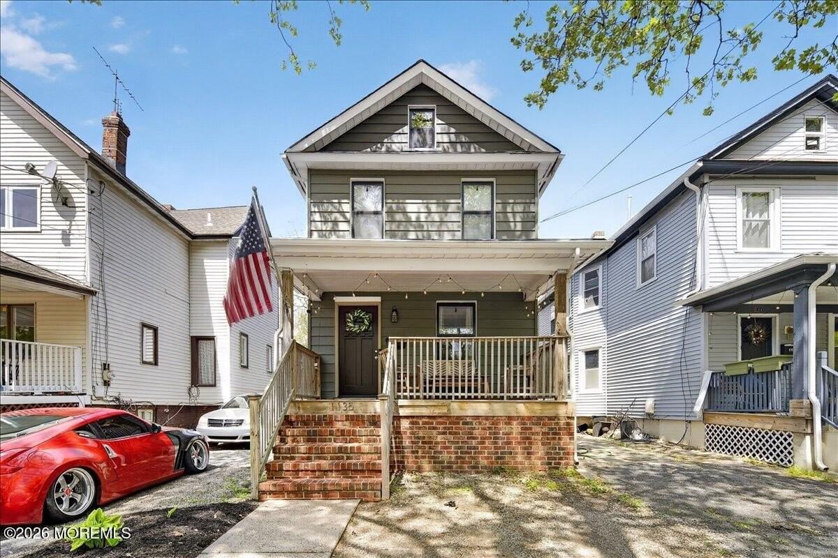 1135 Asbury Ave - Photo 4 of 43