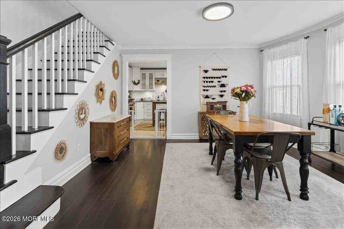 1135 Asbury Ave - Photo 5 of 43