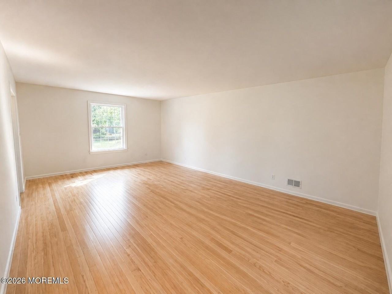 2908 Logan Rd - Photo 5 of 18