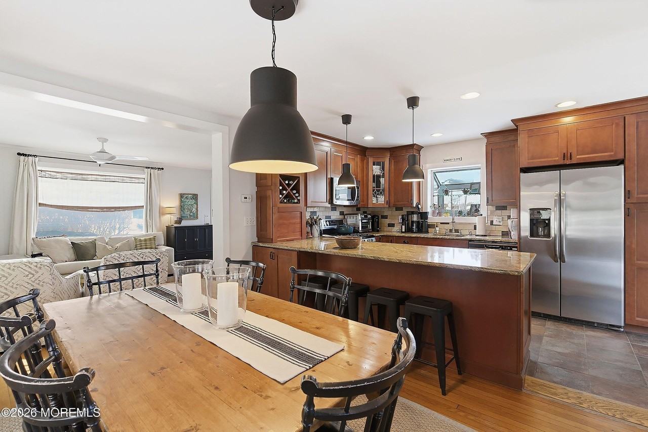 526 W End Ave - Photo 6 of 18