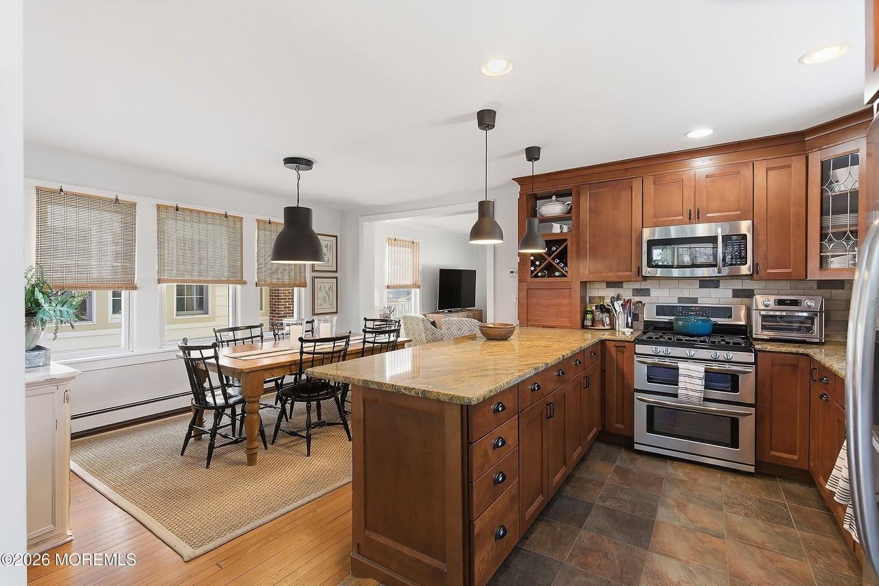 526 W End Ave - Photo 7 of 18