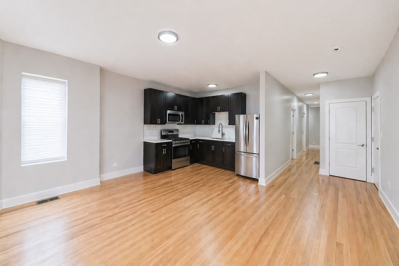 7944 S Ellis Ave #1 - Photo 4 of 14