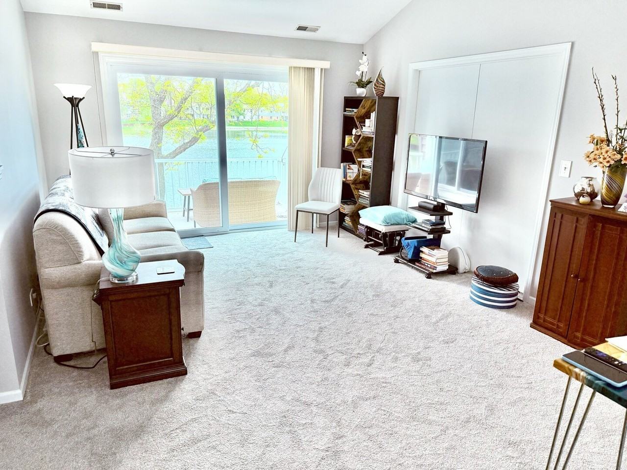 27W705 Windermere Rd #3008 - Photo 2 of 12