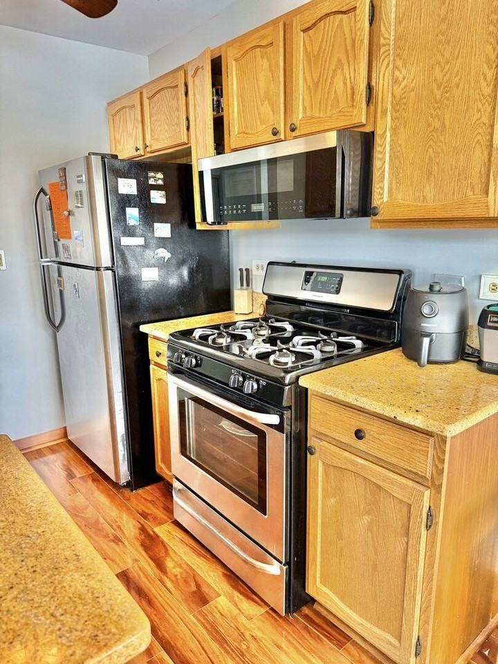 27W705 Windermere Rd #3008 - Photo 3 of 12