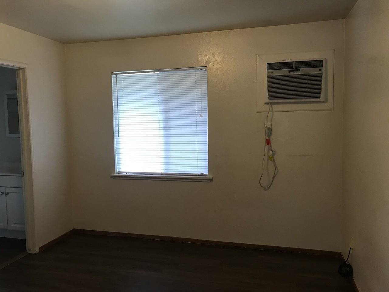 211 West 1st Avenue - Photo 3 of 6