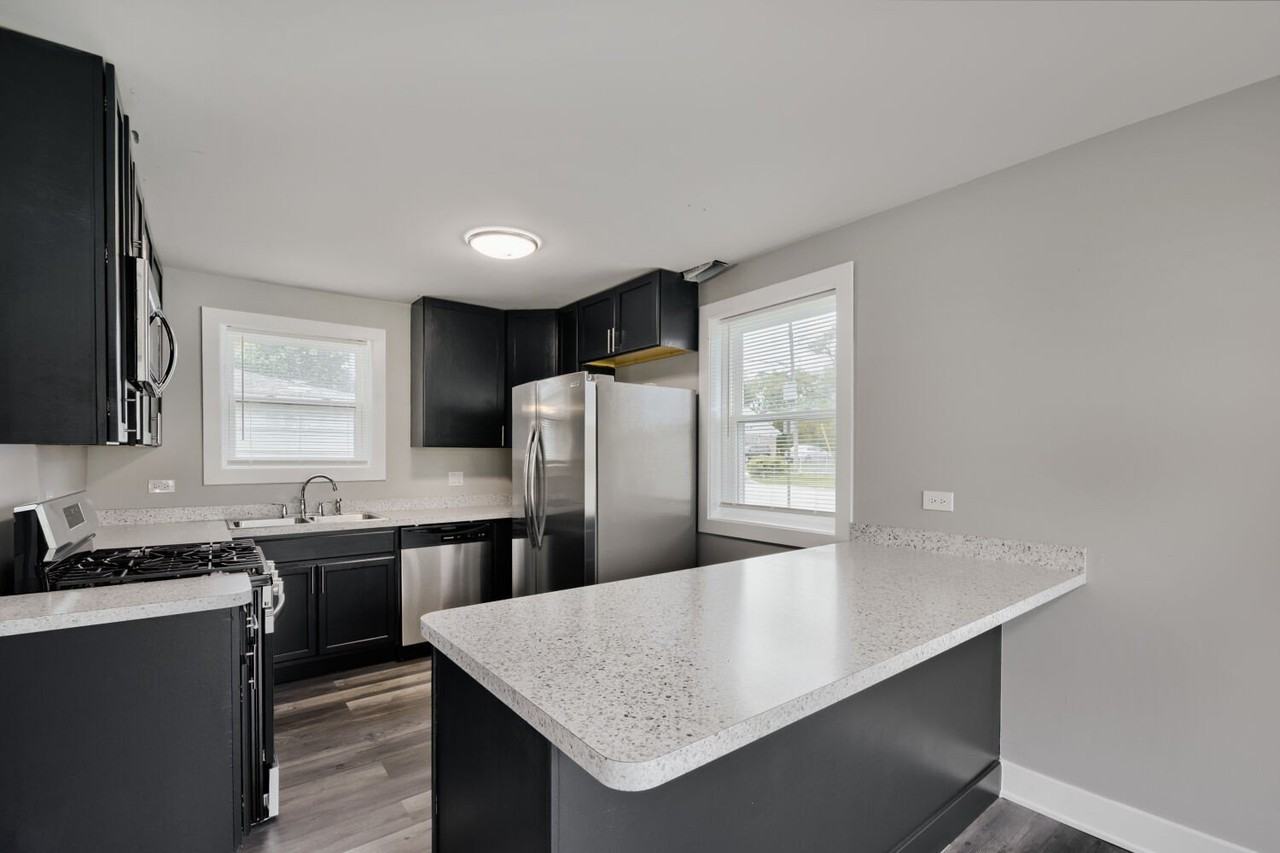 17610 Dixie Hwy - Photo 6 of 17