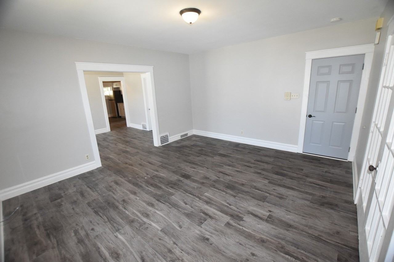 545 Hammond Ave #3 - Photo 6 of 25