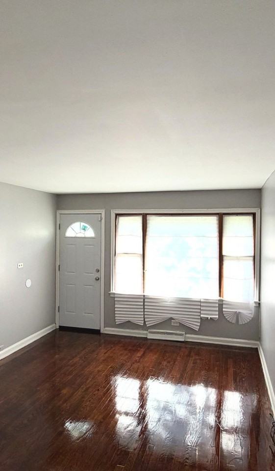 14505 Minerva Ave - Photo 3 of 4