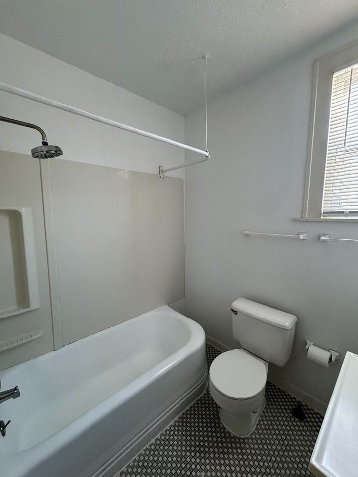 28W579 Stafford Pl #1 - Photo 7 of 12