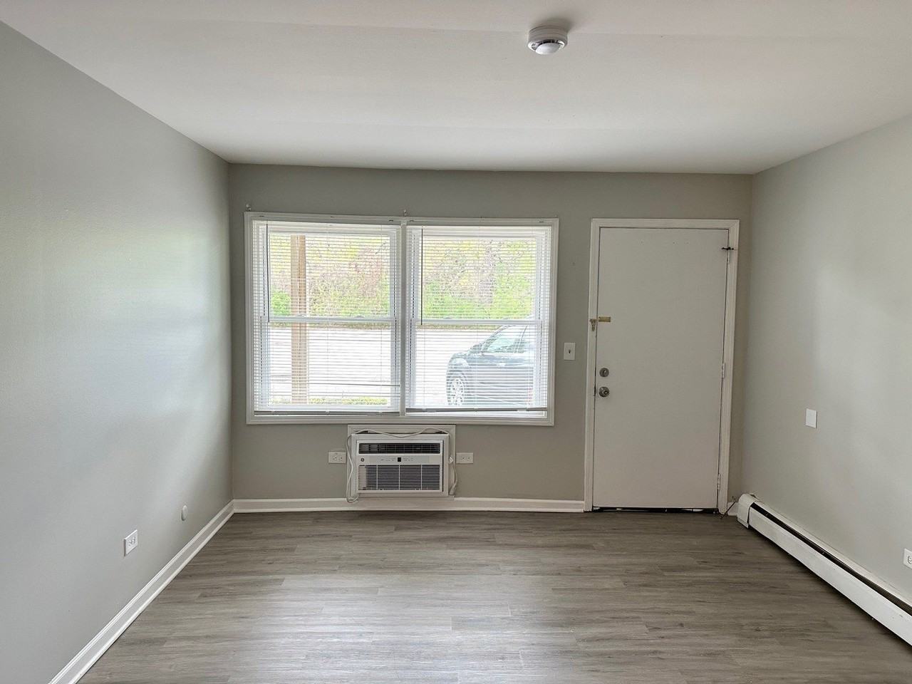 1940 Mark Ave #11 - Photo 7 of 9