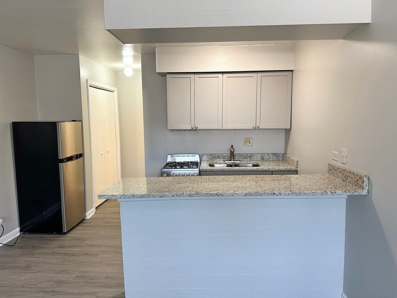 1940 Mark Ave #18 - Photo 2 of 8