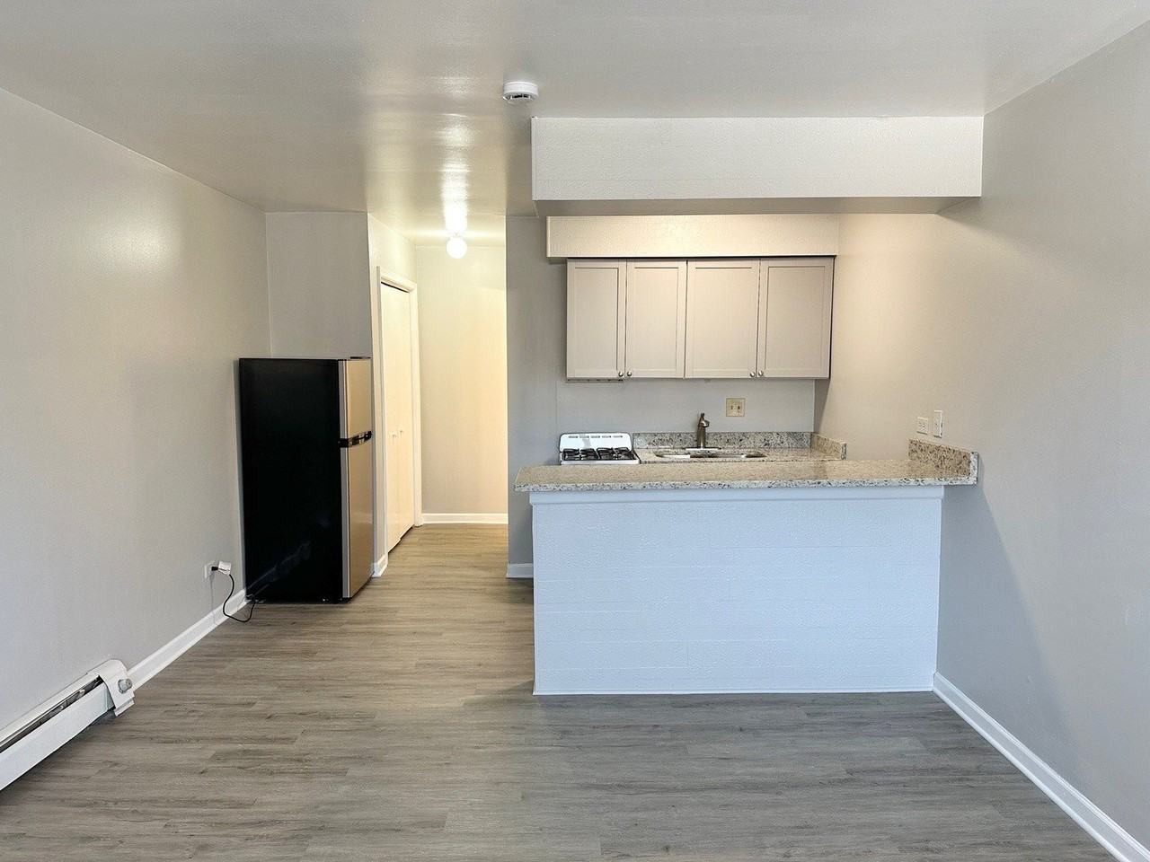 1940 Mark Ave #18 - Photo 5 of 8