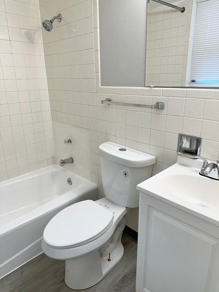 1940 Mark Ave #18 - Photo 7 of 8