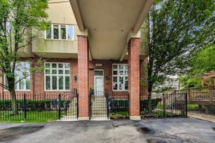 4915 W Gunnison St #D - Photo 1 of 1
