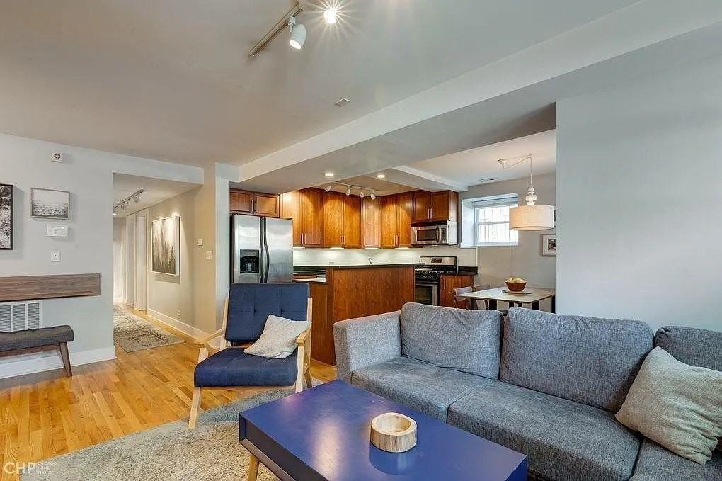 3424 N Racine Ave #G - Photo 3 of 20