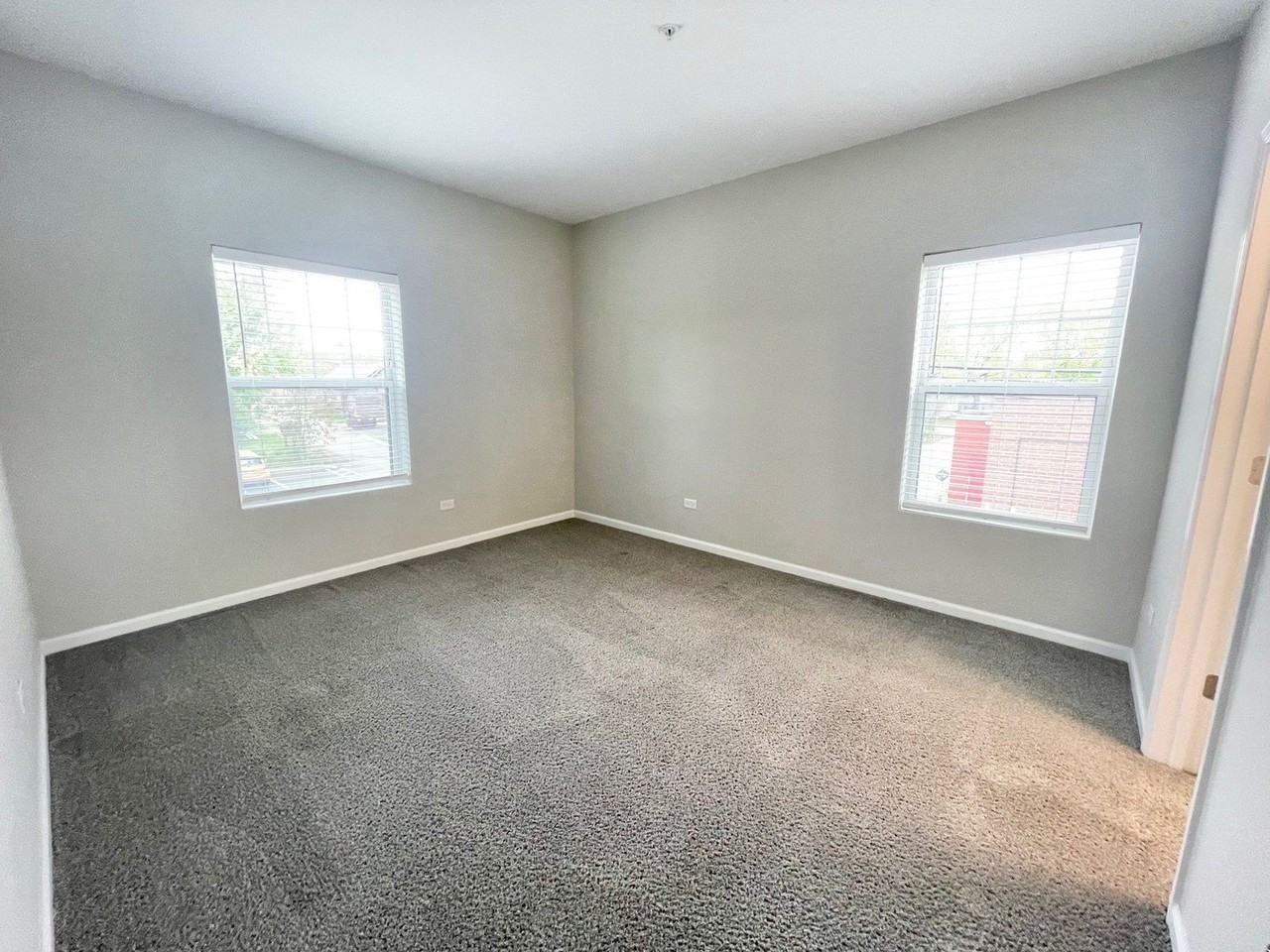 301 N Madison St #2D - Photo 7 of 14