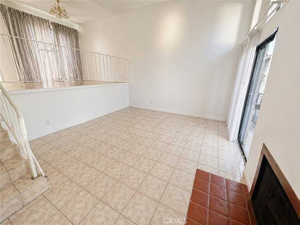 9131 Burnet Ave #10 - Photo 3 of 50