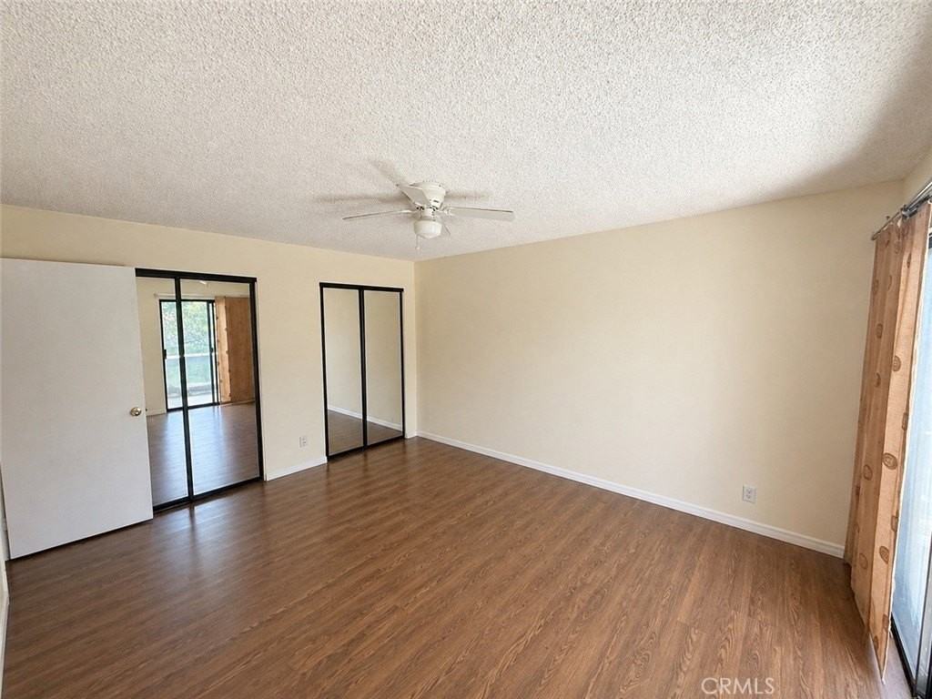 9131 Burnet Ave #10 - Photo 6 of 50