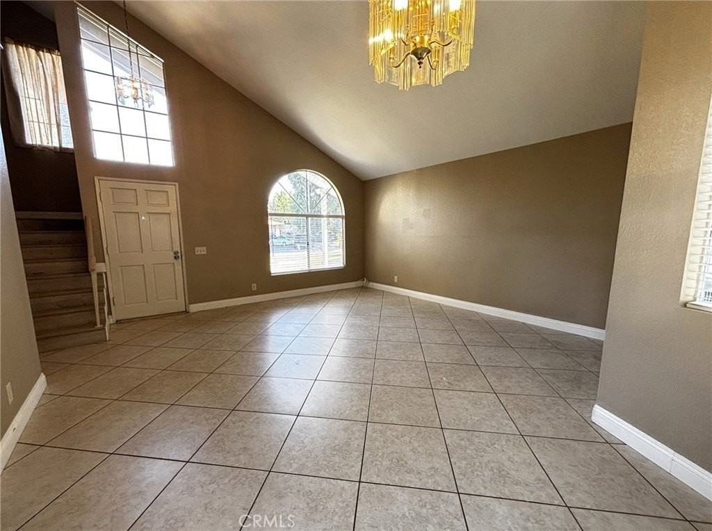 980 Tufts Cir - Photo 6 of 20