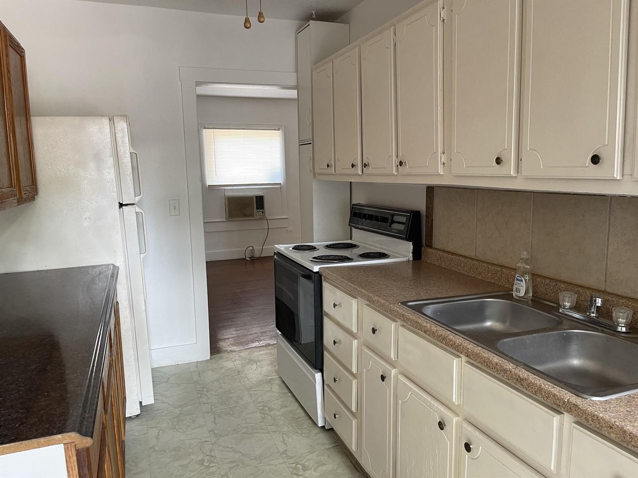 111 Stewart Ave 14-1075375 - Photo 3 of 5