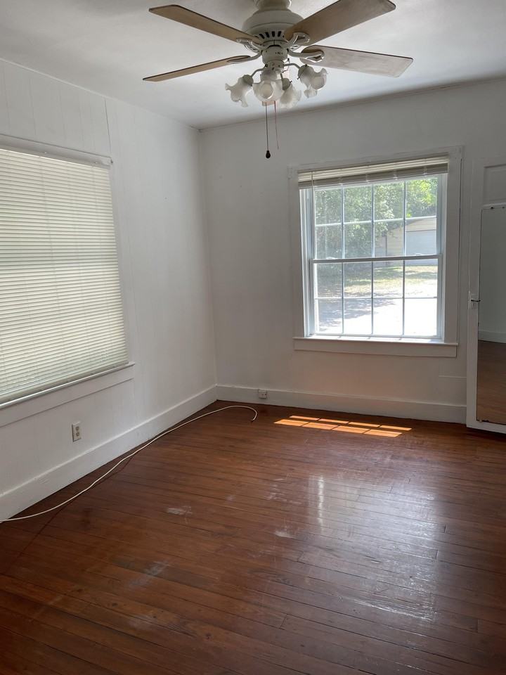 111 Stewart Ave 14-1075375 - Photo 5 of 5