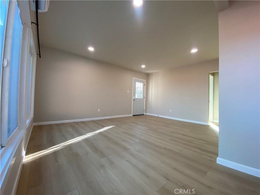 1556 S White Ave - Photo 2 of 16