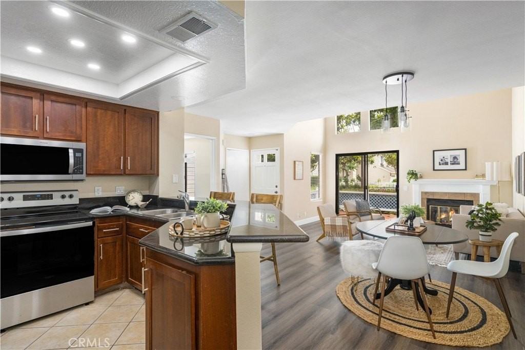 115 Fallingstar - Photo 3 of 18