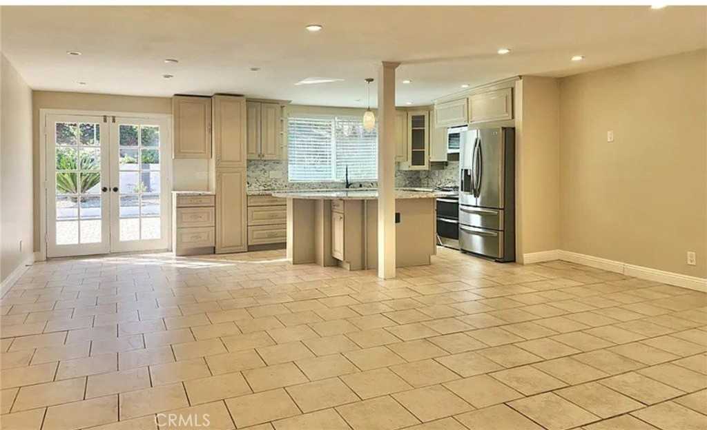 26602 Cortina Dr - Photo 2 of 15
