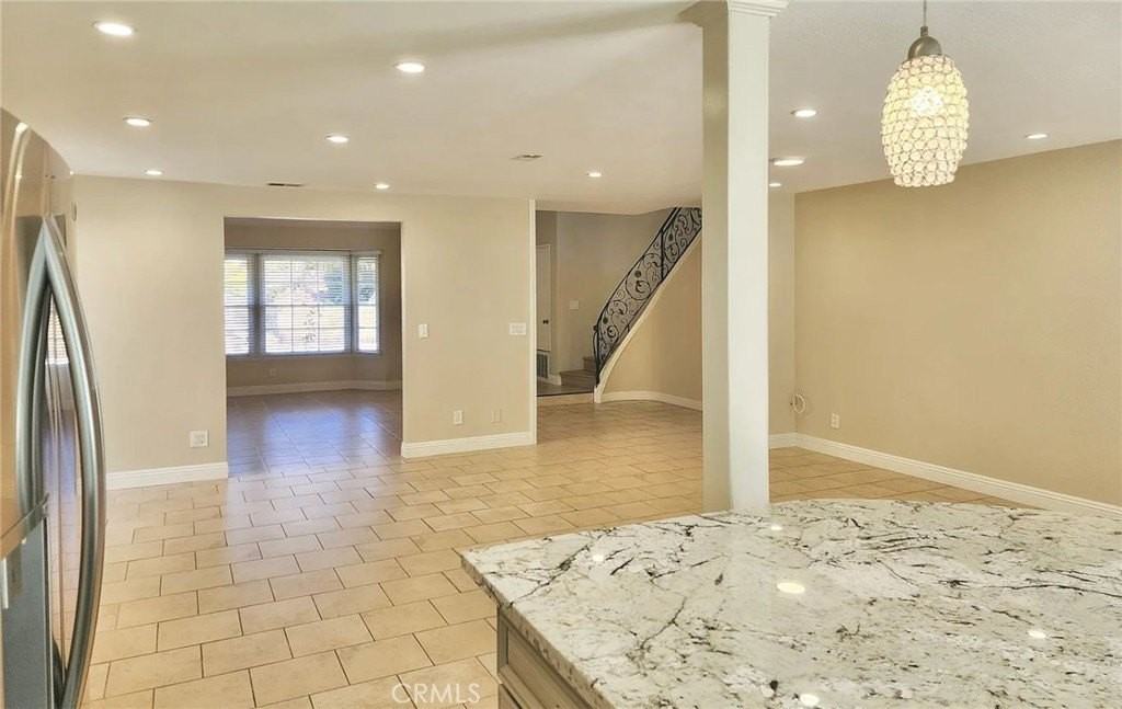 26602 Cortina Dr - Photo 5 of 15