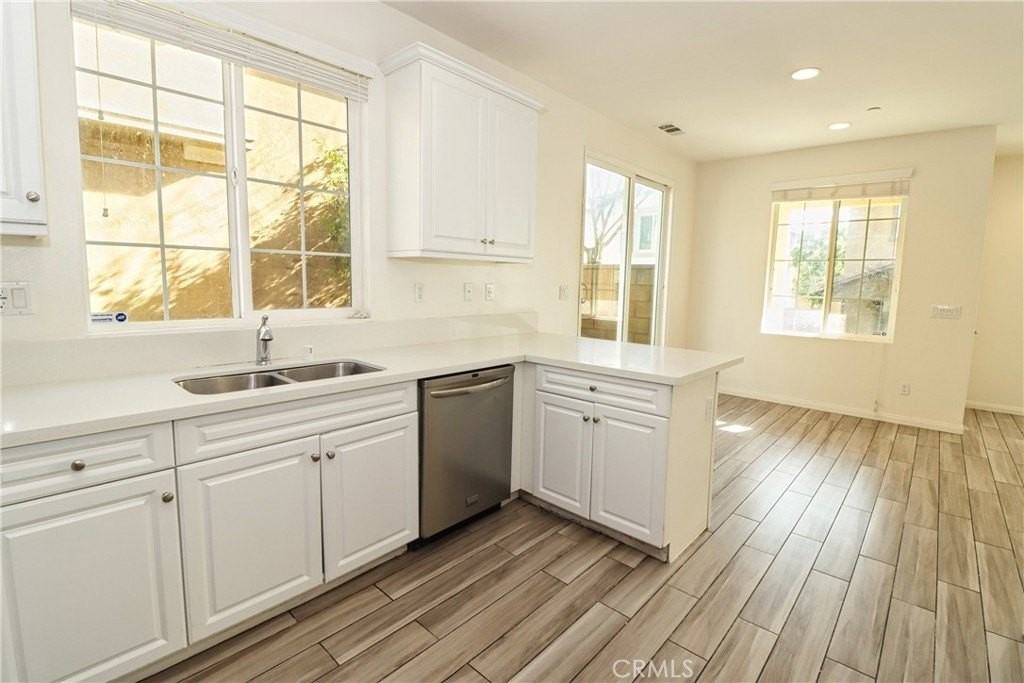 8630 Cava Dr - Photo 4 of 22