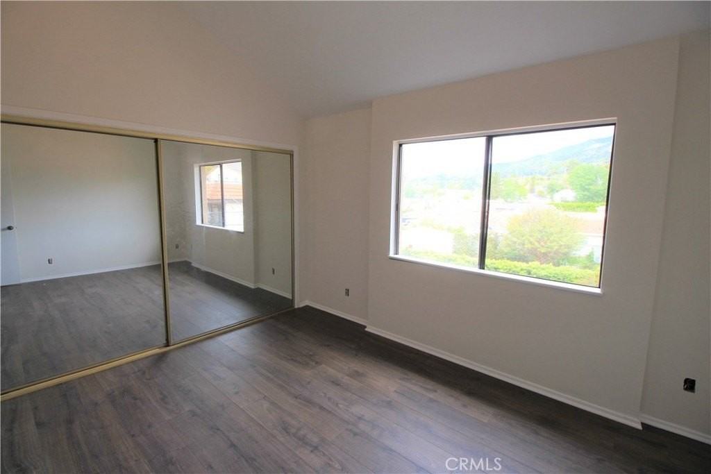 415 W Stocker St #307 - Photo 7 of 10