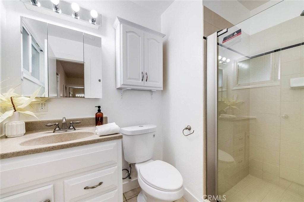 24224 Welby Way - Photo 5 of 37