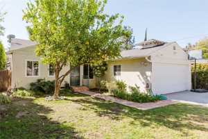 featured image of 12832 Kling St