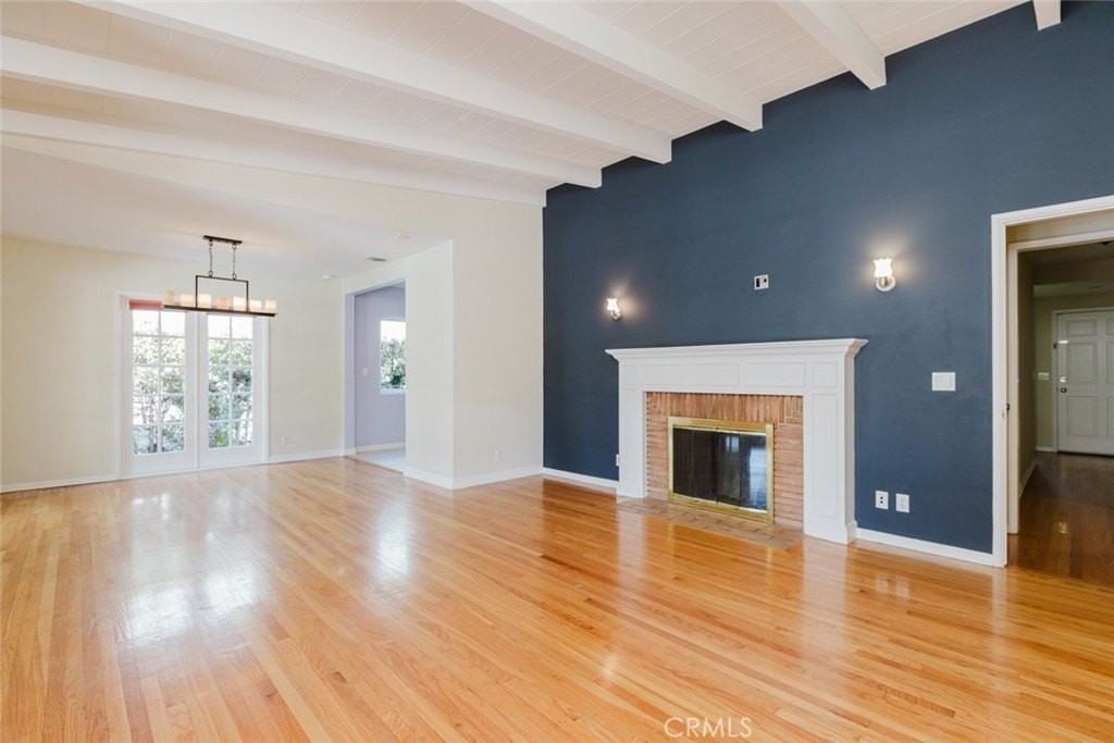 12832 Kling St - Photo 5 of 24