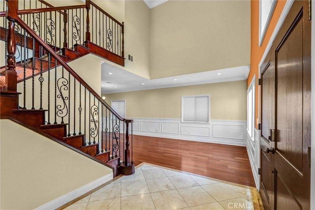 810 Mooney Dr - Photo 3 of 18