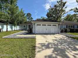featured image of 8212 Maple St